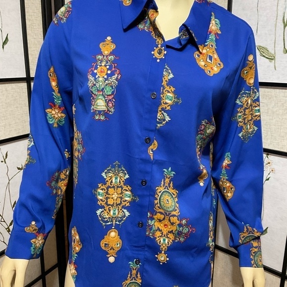 MOTTO Button Down Long Sleeved Shirt - Picture 1 of 7